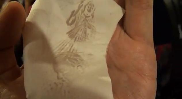 Visions of Jesus Christ.com - Brother Carmelo Villanueva Cortez' Miraculous Rose Petals